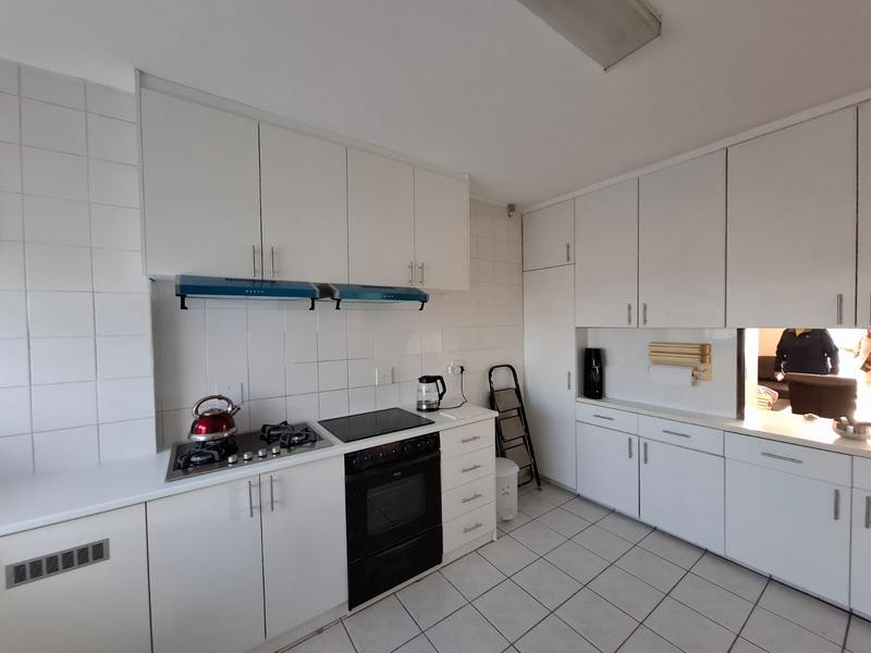 To Let 2 Bedroom Property for Rent in Rondebosch Western Cape
